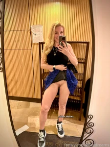 Happy milfmonday fyp milf nopanties pussy slut