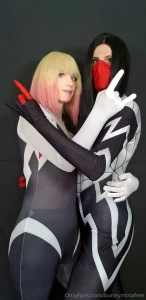 I just wanna see her pretty lips so i can kiss em me amp