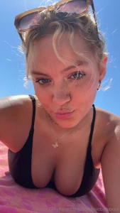 It s a perfect day to just chill part 1