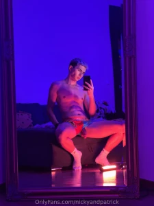 Ohh look something is out of my pants