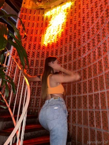 Doesn t my ass look so thick and juicy in this pic
