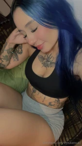 Heeey c mo est s feliz jueves