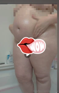 Long video watch me oil up my whole preggo body