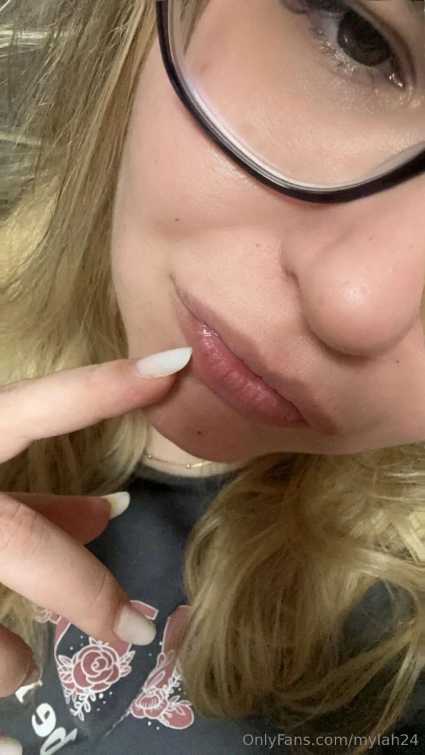 Those lips can be very perverse what do you think 