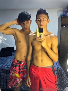 Lindo y guapo mira el video completo al privado te lo dejo en un