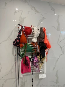 Ce soir en live essayage exclusif de maillots de bain ils seront dispo