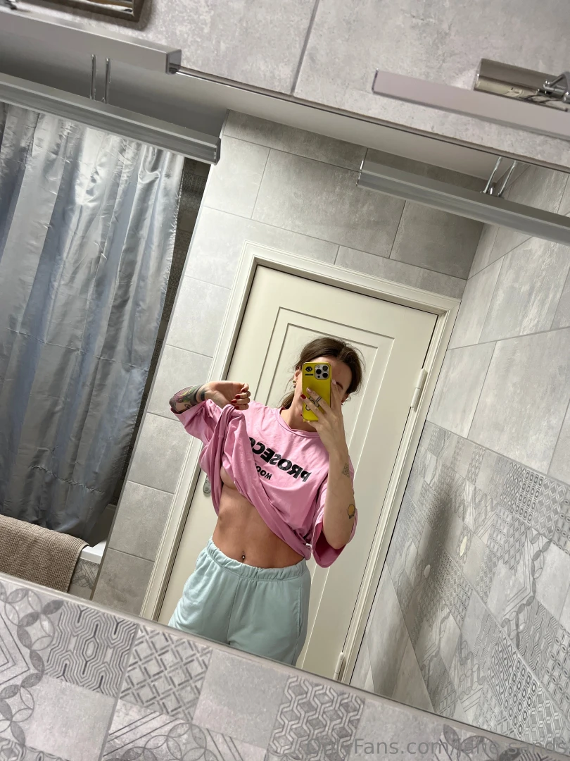 Tuesday pack 6 pics of my titts 