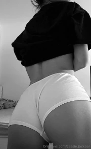 It s way too hot in here should i take this off