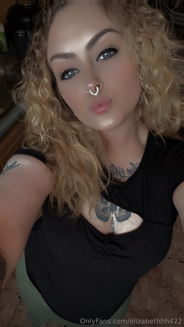 Elizabethhh422 
