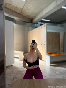 The tight-fitting fabric fits snugly to the body emphasizing every part 1