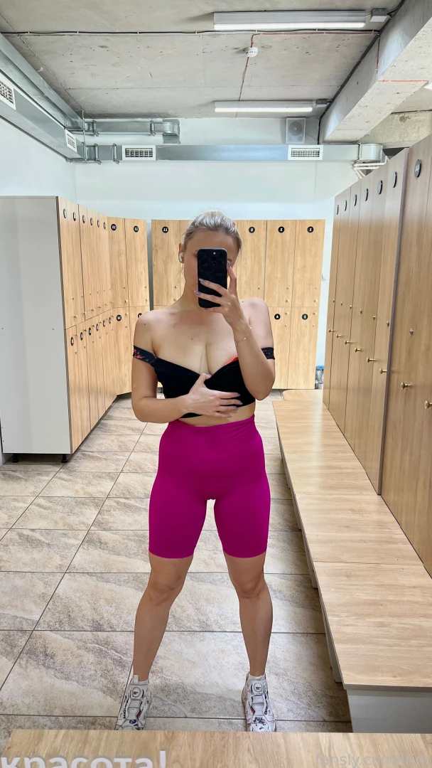 The tight-fitting fabric fits snugly to the body emphasizing every part 2 