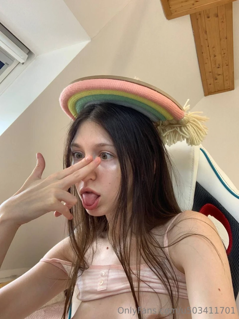 I swear i wasn t trying to be seductive i m just like this naturally 