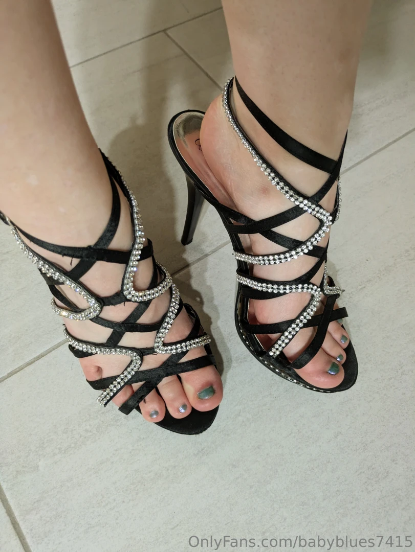 Your goddess needs someone to step on who volunteers 