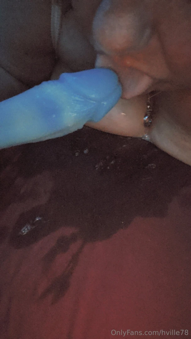 Yall got me wanting a hard cock down my throat 