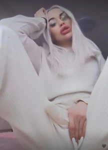 Free free free hello i m evatsbarbie i feel hot from your every