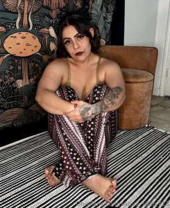 These thick soles smelling everything up part 1