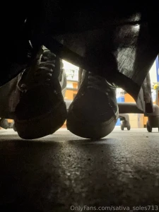 Same stinky feet new front desk gym girl wish i had a pet to keep part 1