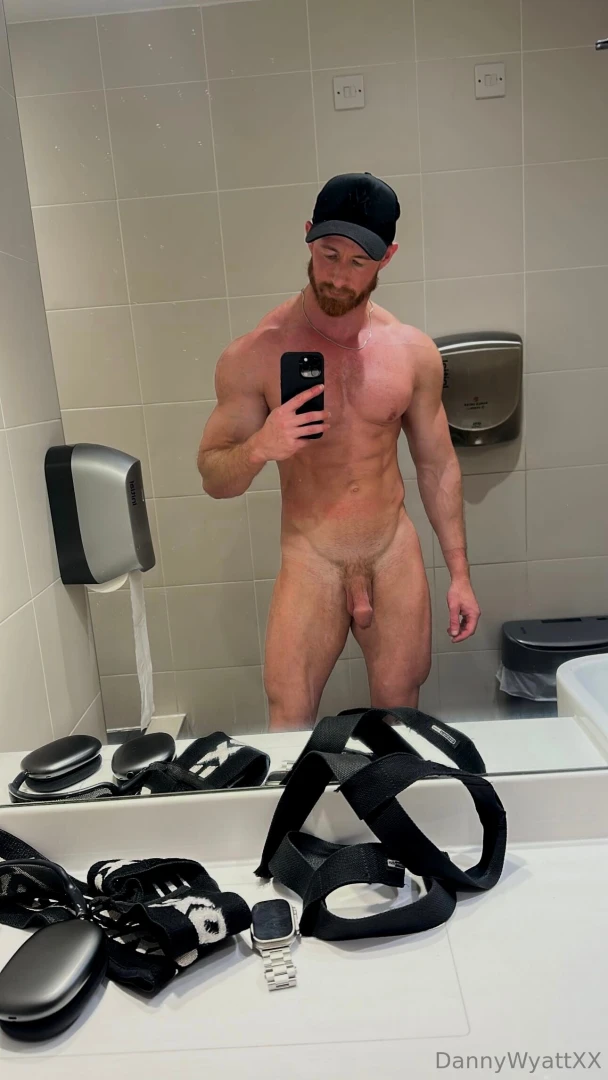 Back on it sweaty gym dick 