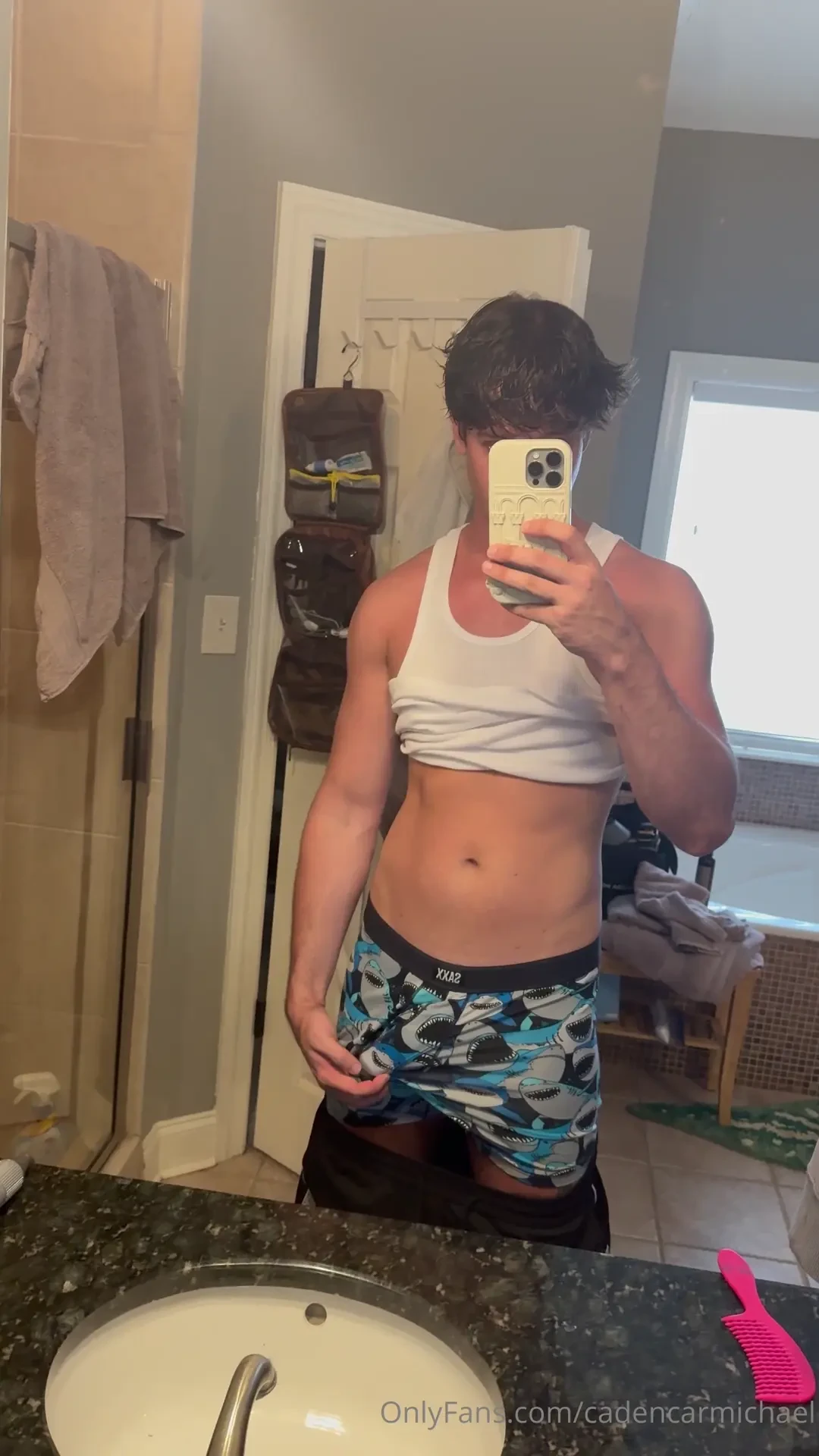 If you see this slide in my dms please and make me cum 