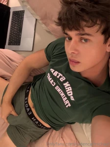 I wanna watch a movie with your head on my chest and your hand down my