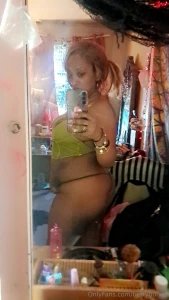 Good moaning my dms are empty please talk nasty to me