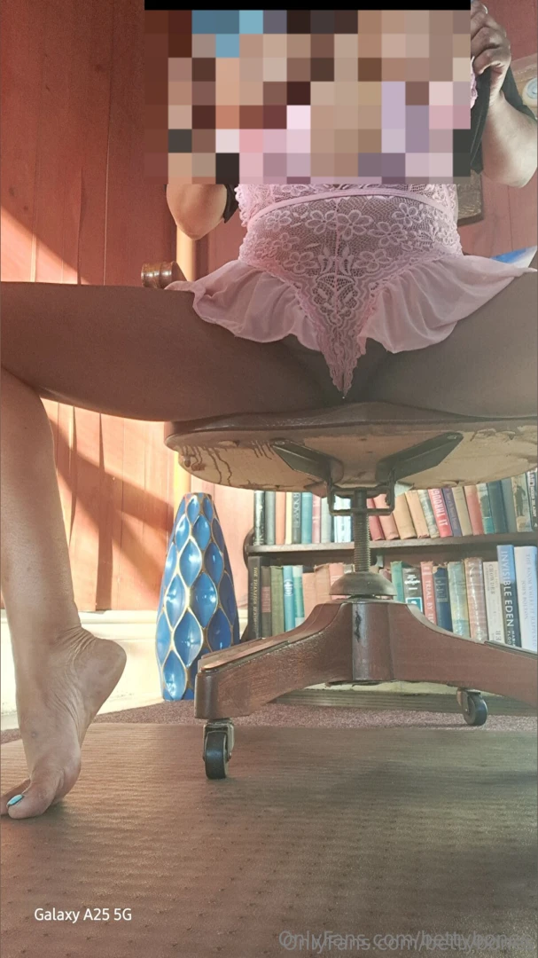 Hmmmmm my eyes are up here sir 