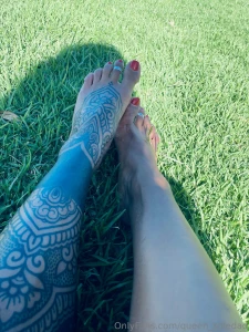 Tell me love are you a foot lover