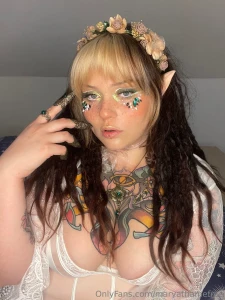 Did someone say play elfs in bed