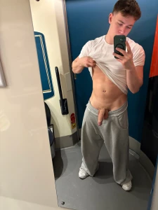 Travelling always gets me horny as fuck part 1