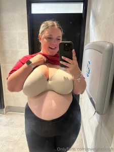 I love public bathrooms part 1