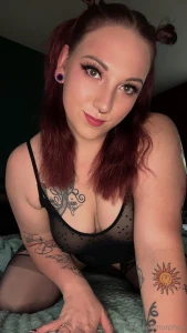 I bet there s a booty pic or something in here somewhere part 1