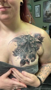 New tattoo donate to my tattoo fund 5 receive 3 nudes in your dm 10