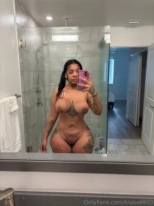 Sexy bathroom nudes are the best part 5
