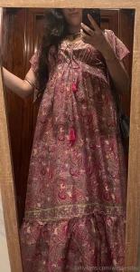 I live long dresses because i can hide better my belt