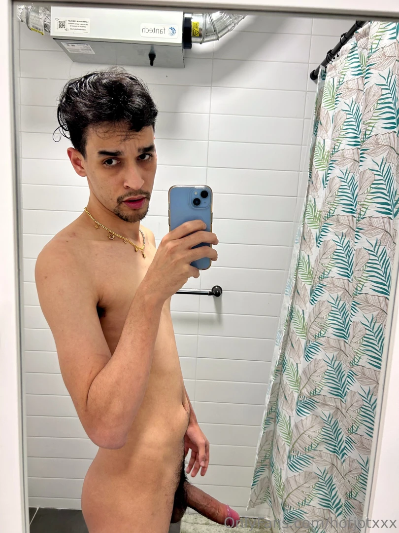 Jerk with me in the shower 