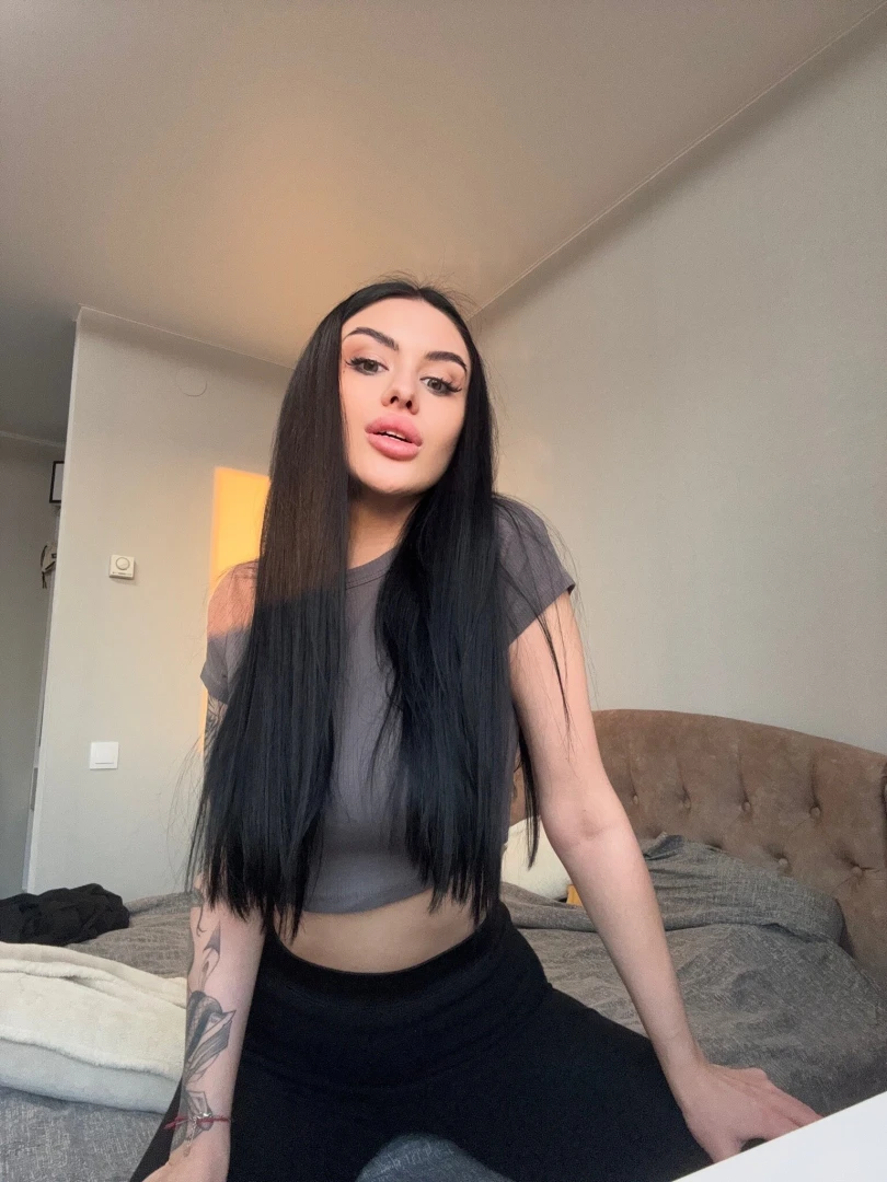 You don t just see the show you see the woman that s the true part 2 