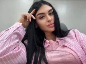 Just a little pink mood today i don t know if it s the shirt the