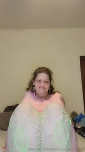 Cum get rough daddy and make me spread these thick thighs for you