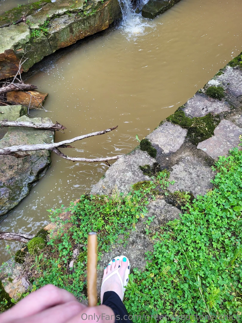 New pedi a creek after a rainy morning and a blunt is almost 