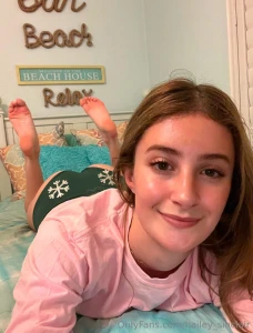 Oh daddy i want your face on my booty