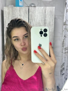 Did you miss my wet hair from the shower by the way how do you like