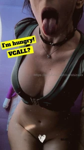 I m hungry honey will you feed me this morning