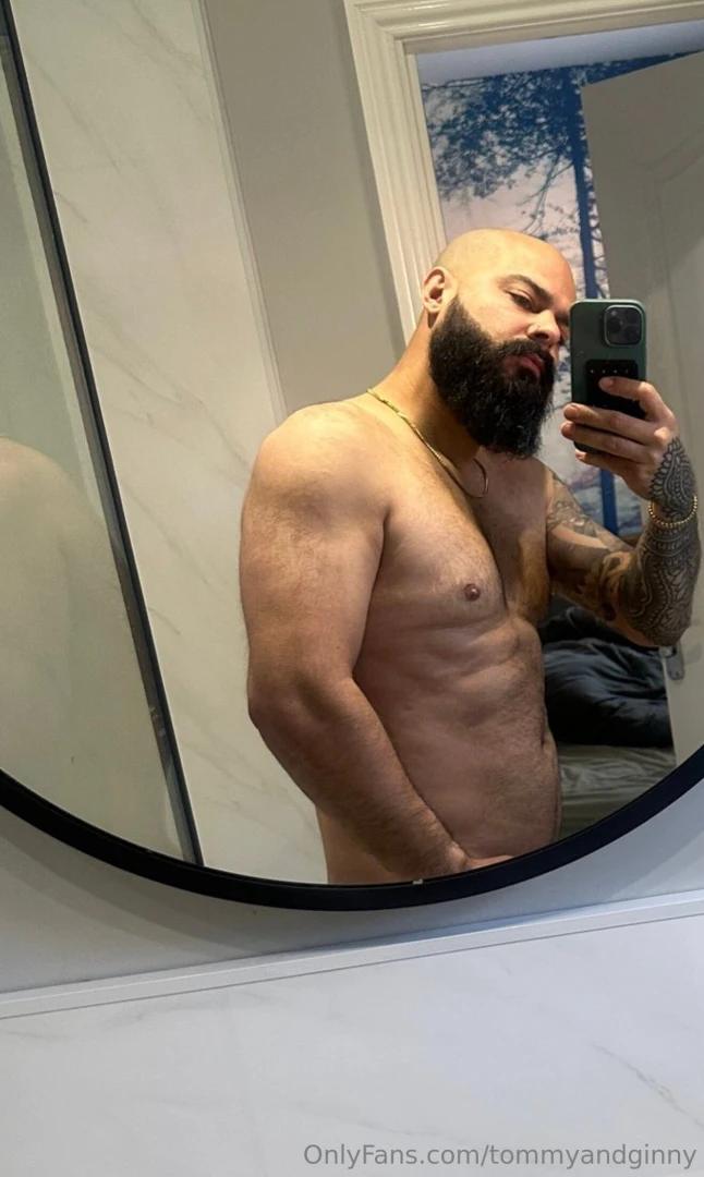 I m sorry but look at him 