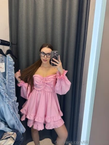 Guyzzzz men s opinion pink suit s me better or blue p s just to follow part 2