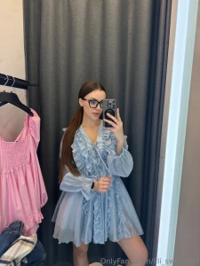 Guyzzzz men s opinion pink suit s me better or blue p s just to follow part 3