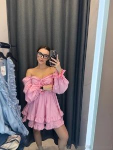 Guyzzzz men s opinion pink suit s me better or blue p s just to follow part 1