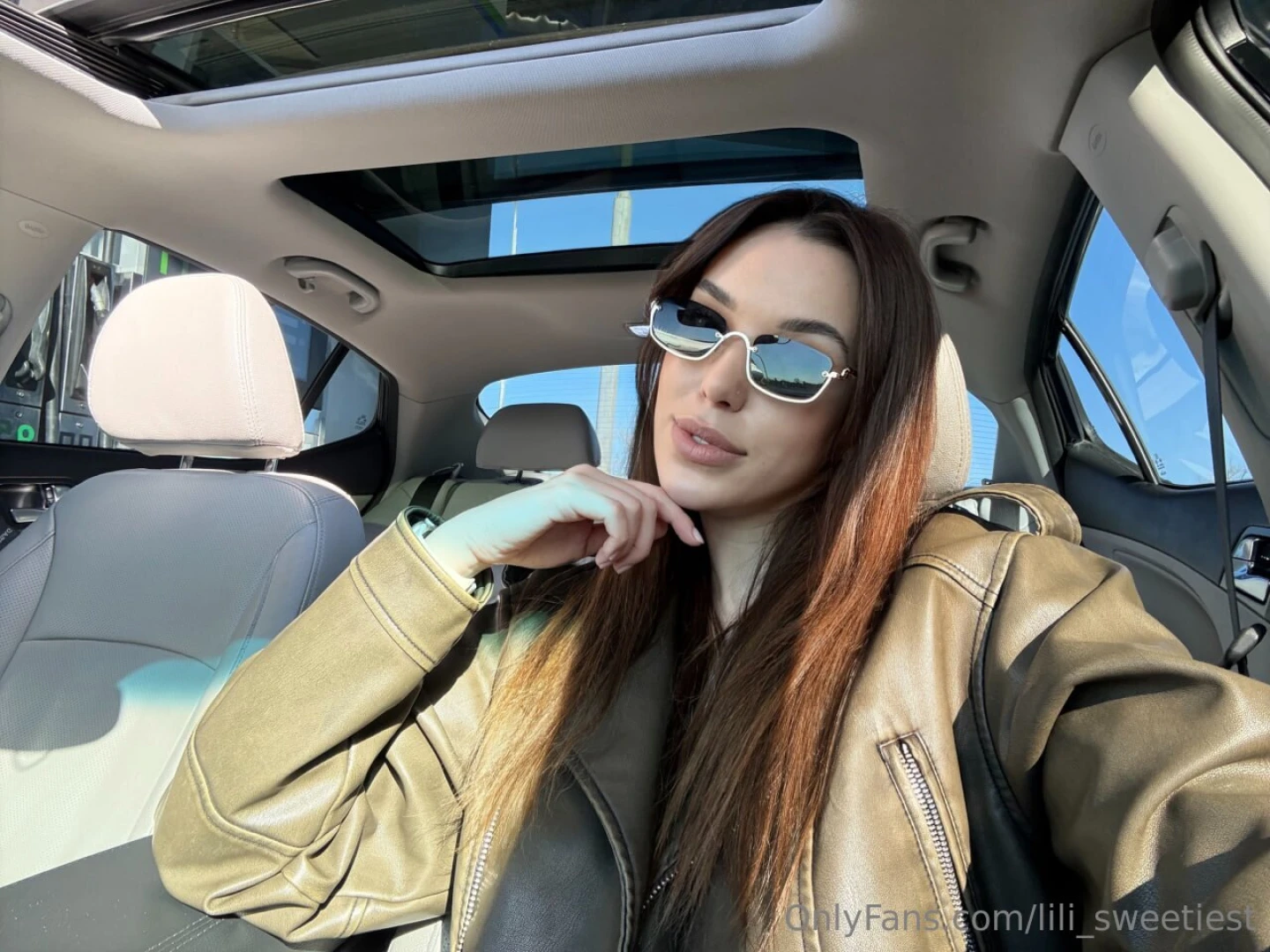 Morning photo of me driving to work wish i was in bed anyway i hope 