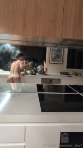 Missing some ass on here