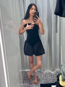 Bin grad kleider am anprobiern eins enger als das andre stoff klebt part 10