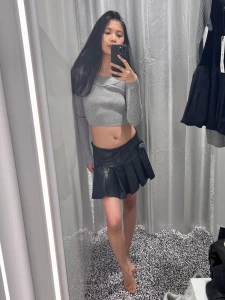 Bin grad kleider am anprobiern eins enger als das andre stoff klebt part 2